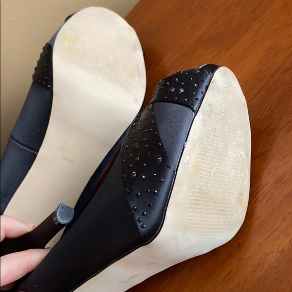 COPY - Black heels size 9M from le Château. - Picture 4 of 5